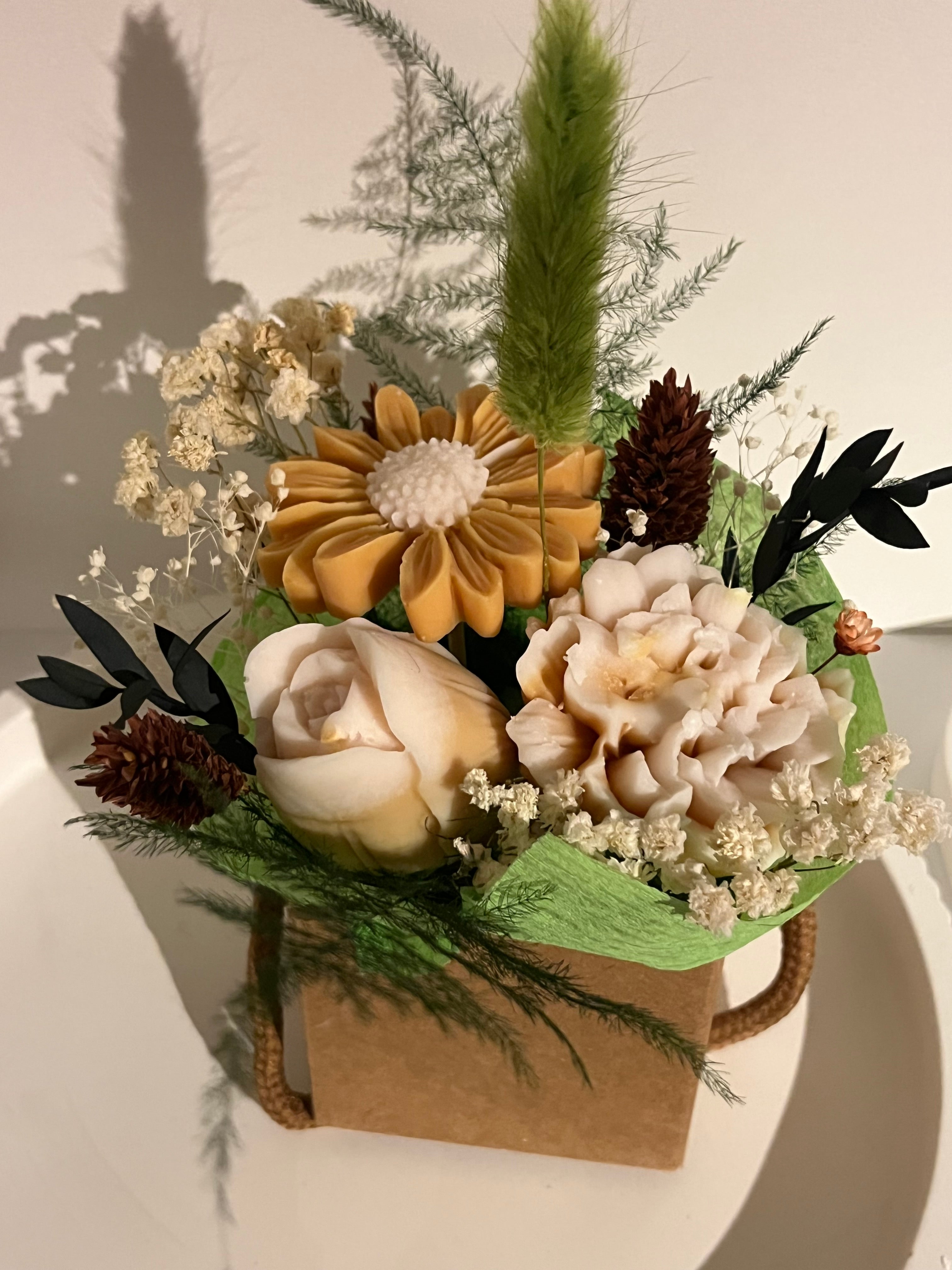 Mini Blumenbouquet beige